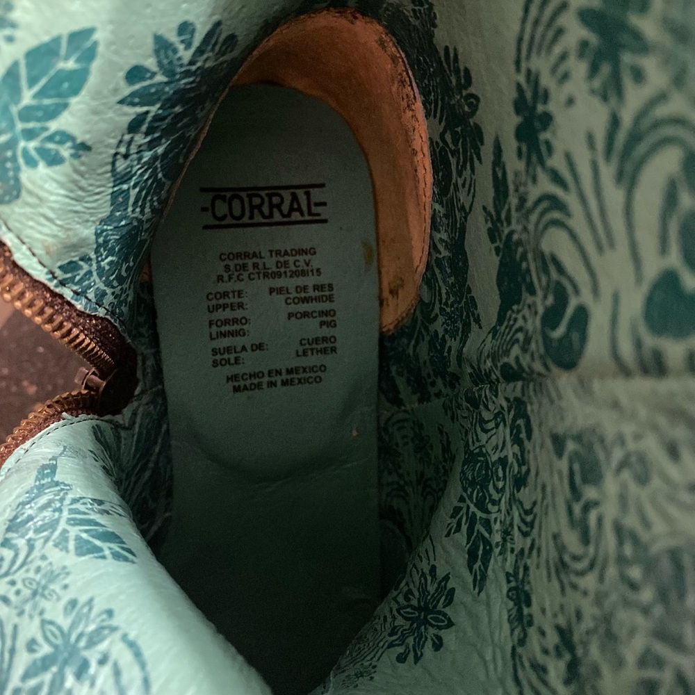 Corral Western Suede Pointed Toe Embroidered Side Zip Cowgirl Heeled Boots 8.5 - Picture 7 of 7